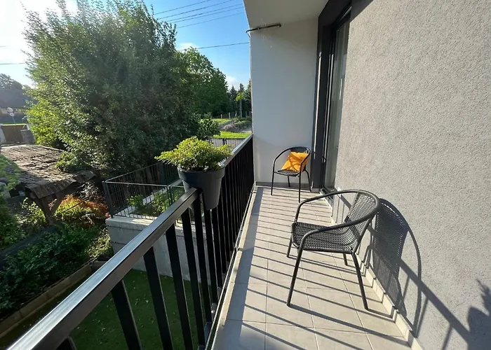 Siraly Apartment *